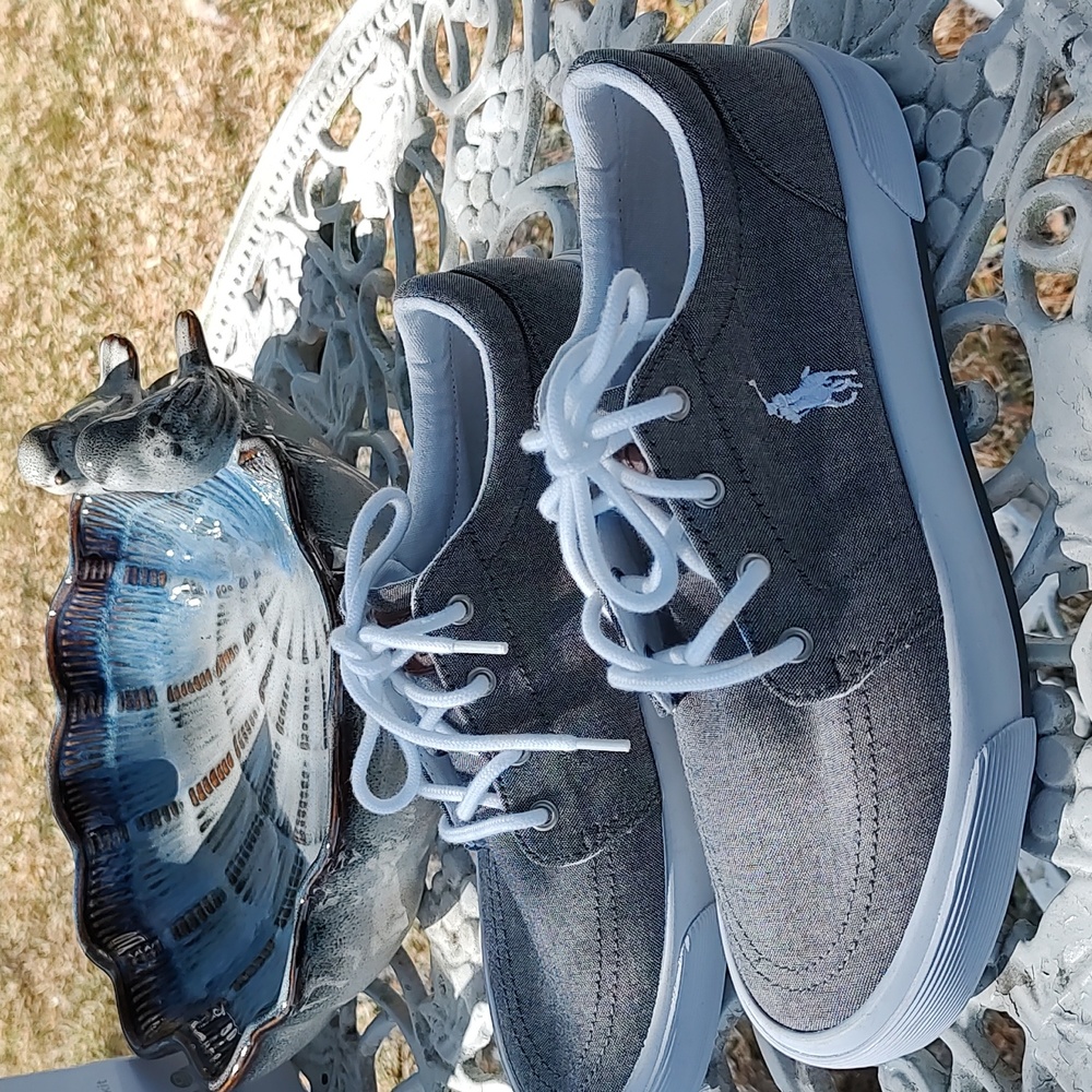 Polo tennis shoes